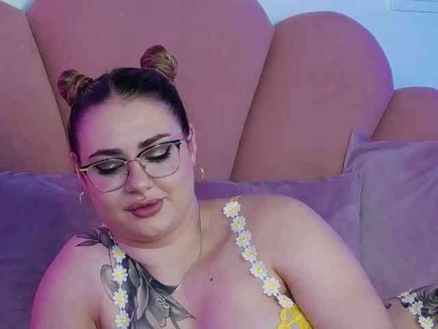 AbbyWhite webcam