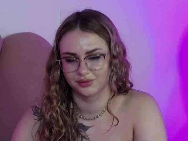 AbbyWhite webcam