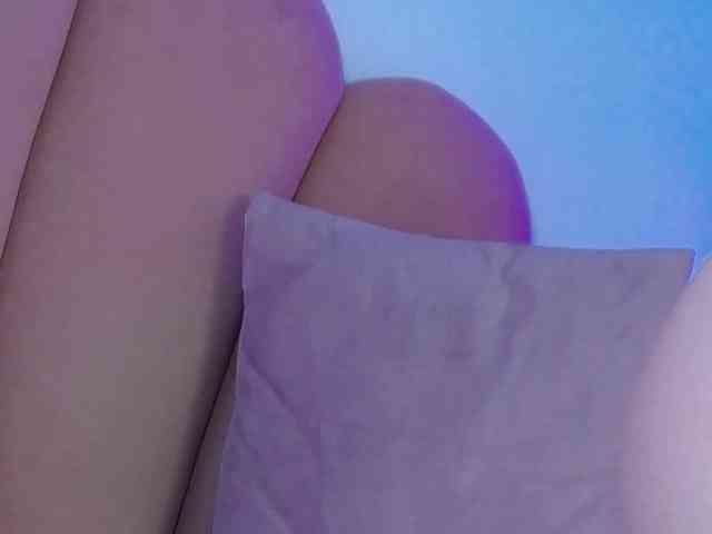 AbbyWhite webcam