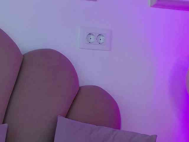 AbbyWhite webcam