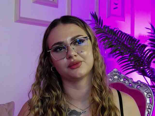 AbbyWhite webcam