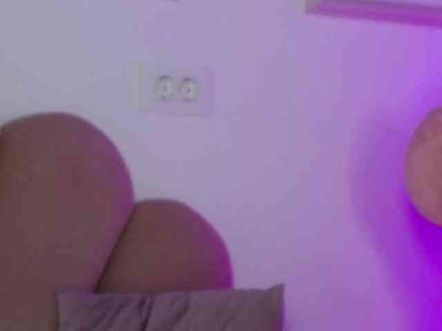 AbbyWhite webcam