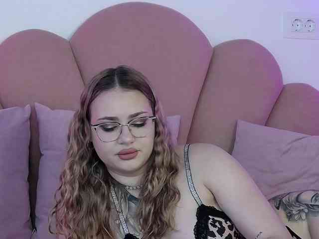 AbbyWhite webcam