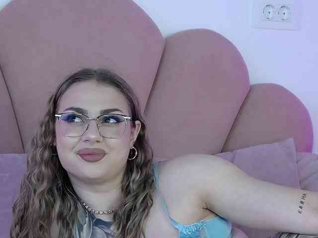AbbyWhite webcam