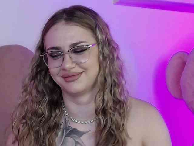 AbbyWhite webcam