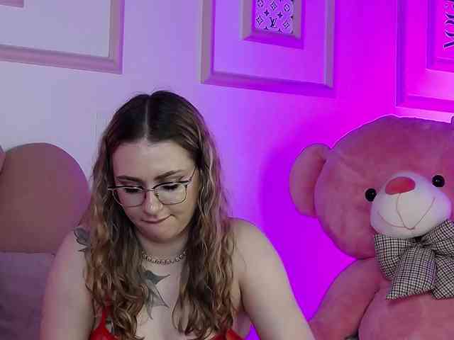 AbbyWhite webcam