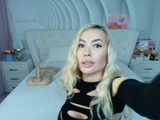 HottieSweetBritney live cam on BongaCams