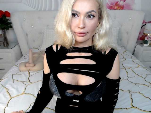 HottieSweetBritney live cam on BongaCams