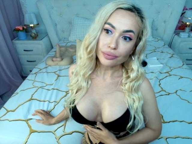 HottieSweetBritney live cam on BongaCams