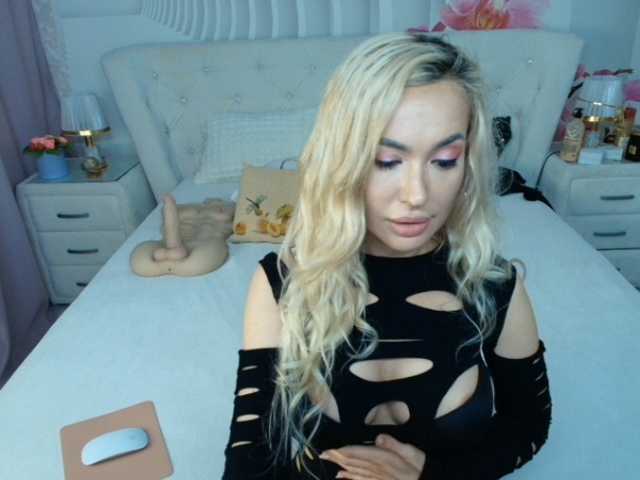 HottieSweetBritney live cam on BongaCams