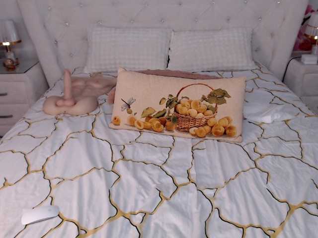 RhaenyraTargaryen — live female cam