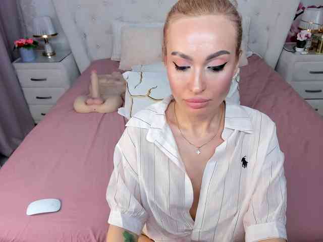 RhaenyraTargaryen webcam