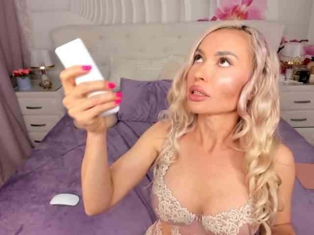 RhaenyraTargaryen webcam
