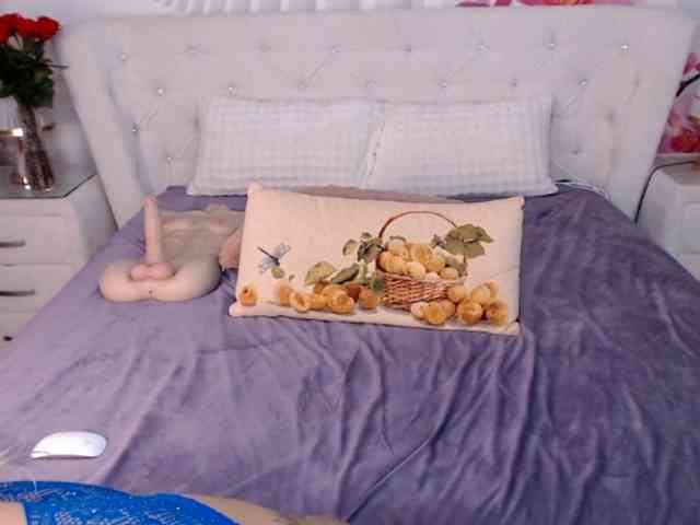 RhaenyraTargaryen webcam