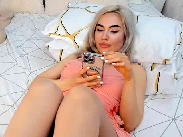 RhaenyraTargaryen webcam