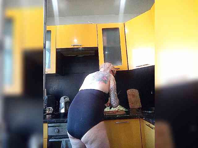 TilyTily webcam
