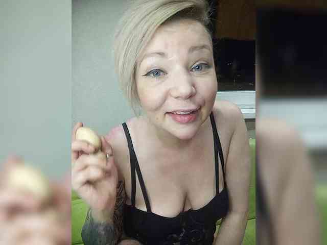 TilyTily webcam