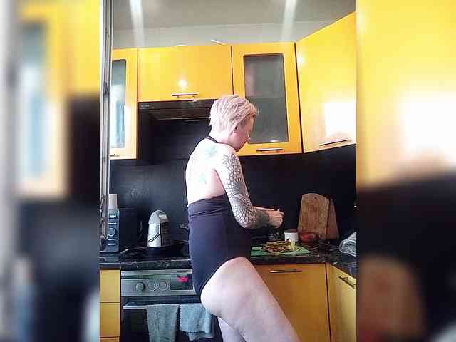TilyTily webcam