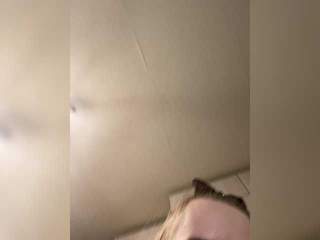 Donut-red's BongaCams show and profile