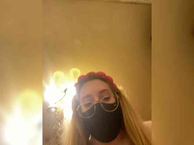 Donut-red webcam