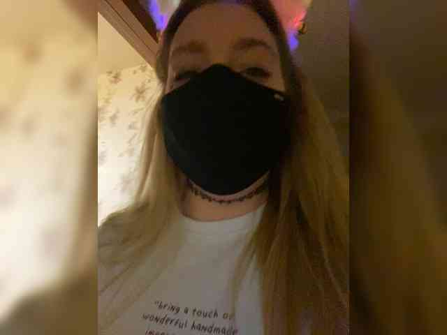 Donut-red webcam