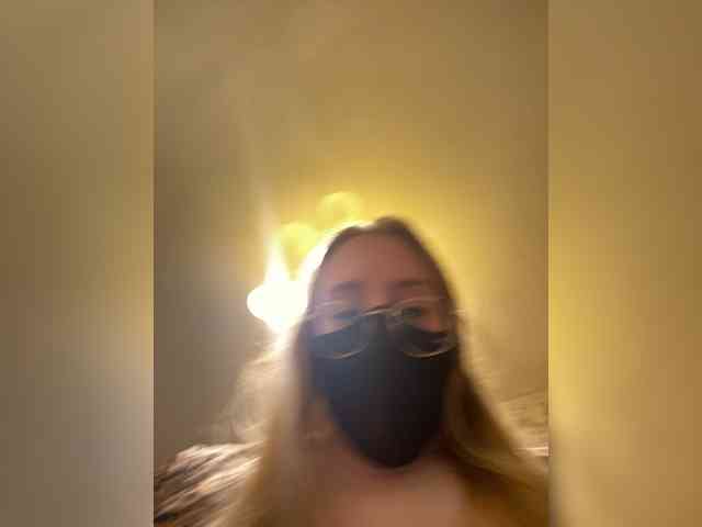 Donut-red webcam