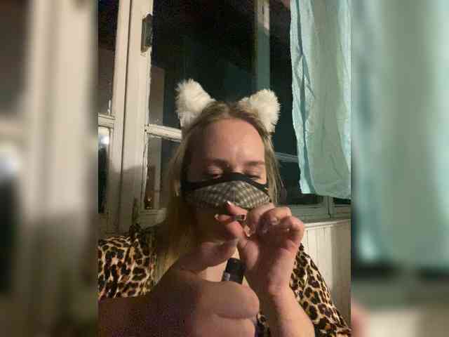 Donut-red webcam