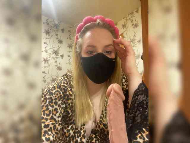 Donut-red webcam