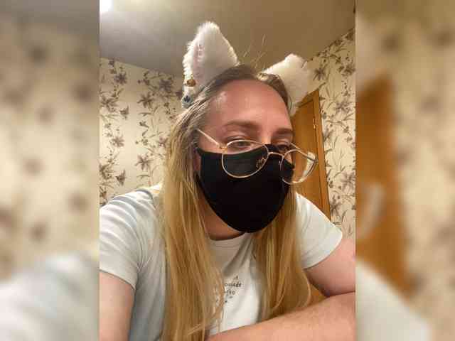 Donut-red webcam
