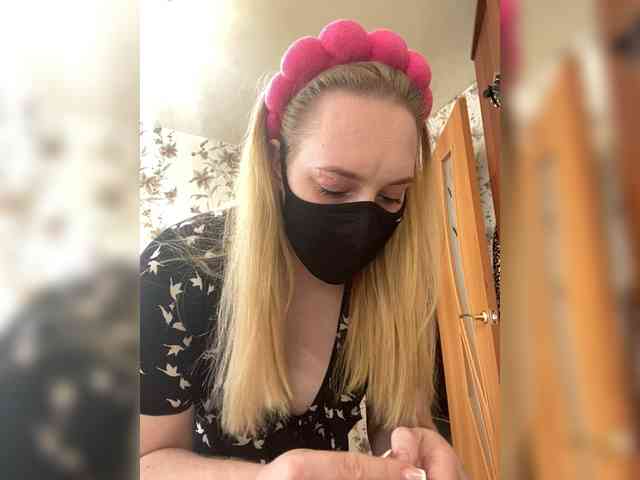 Donut-red webcam