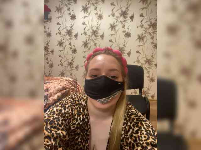 Donut-red webcam