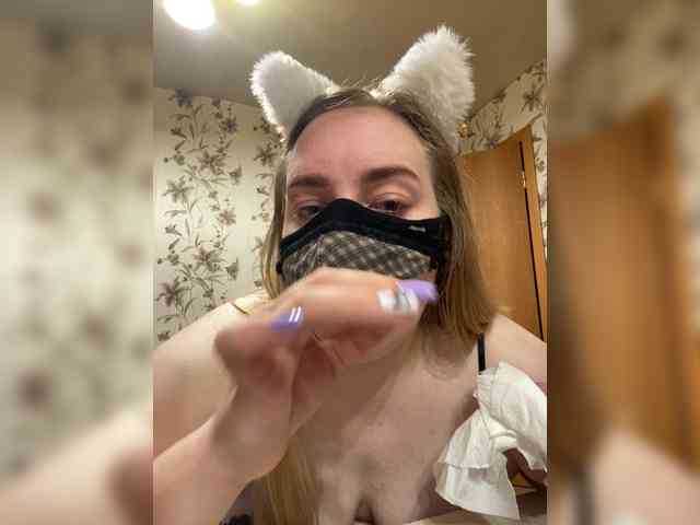 Donut-red webcam