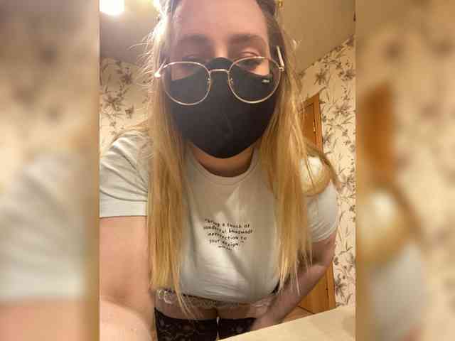 Donut-red webcam