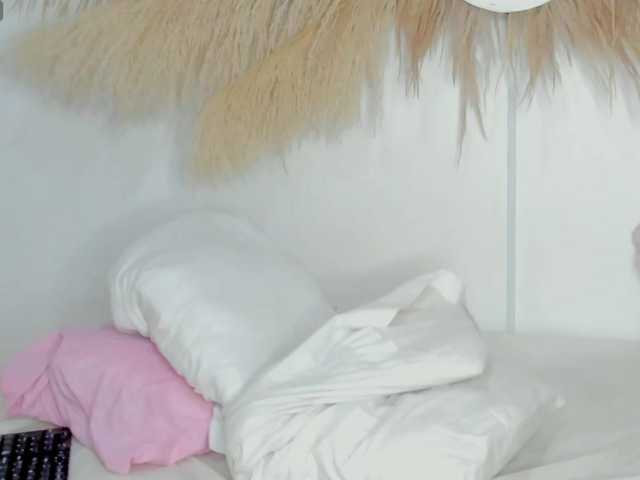 Shakebigass's BongaCams show and profile