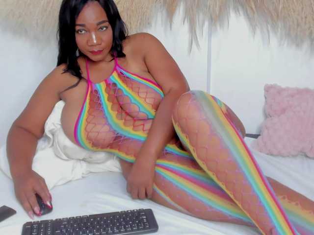 Shakebigass live webcam show