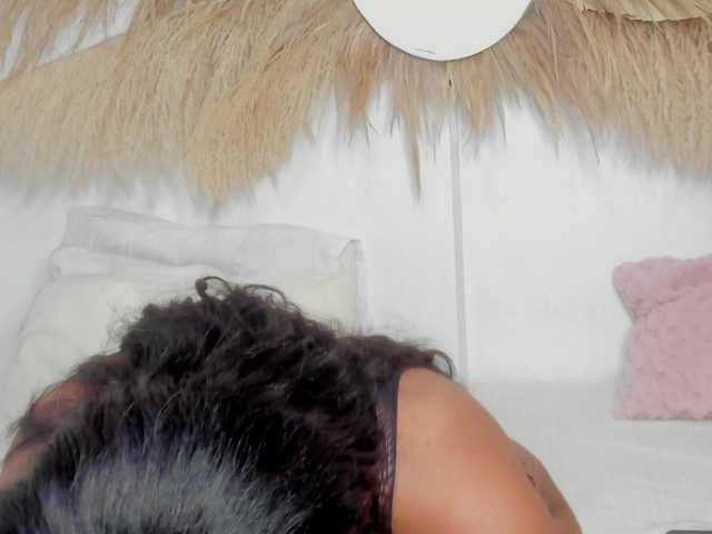 Shakebigass live webcam show