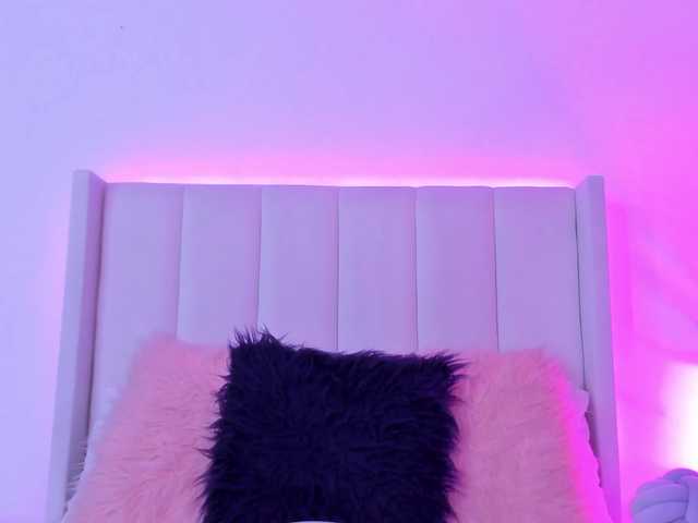 Miranda-Rogers's BongaCams show and profile