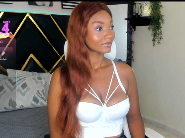 Gina-Latin live cam on BongaCams