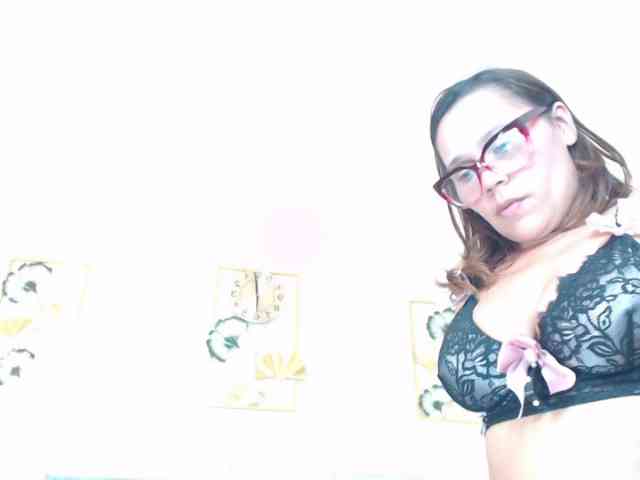 SophiaQueens webcam
