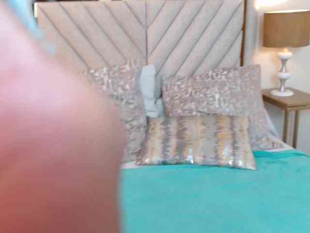 SophiaQueens webcam