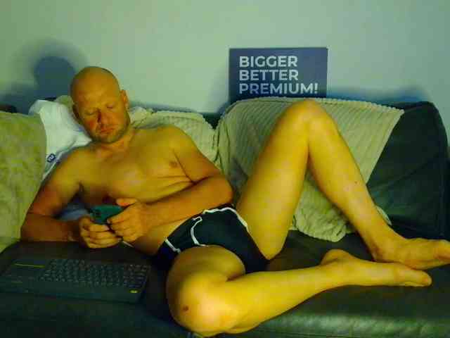 BrianSilk Live Webcam on BongaCams