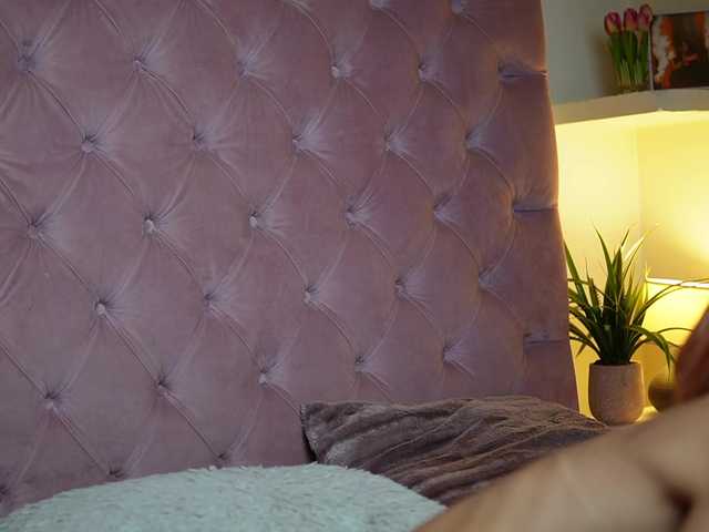 MaiaMini live cam on BongaCams