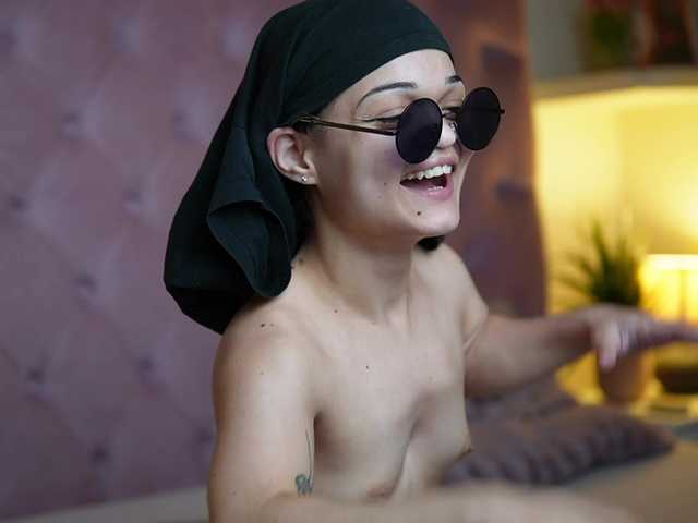 MaiaMini live cam on BongaCams