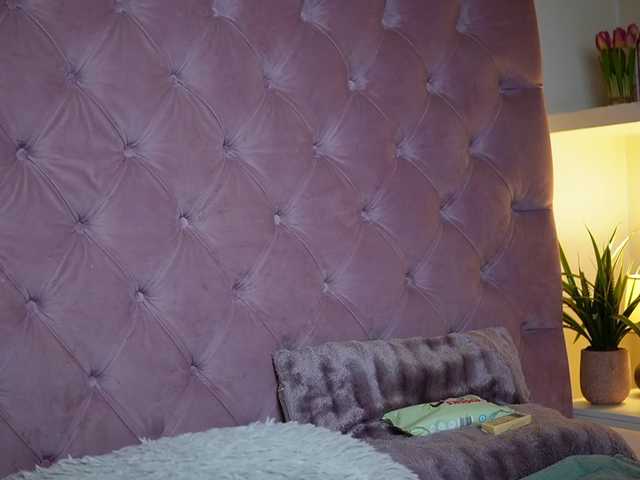 MaiaMini live cam on BongaCams