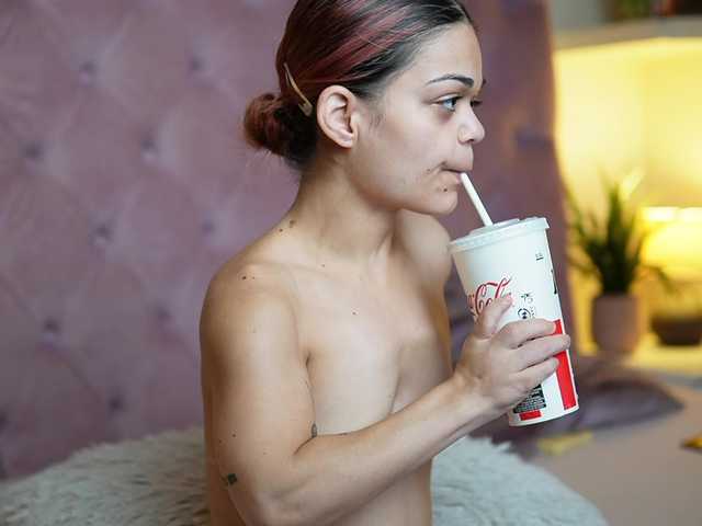 MaiaMini live webcam show