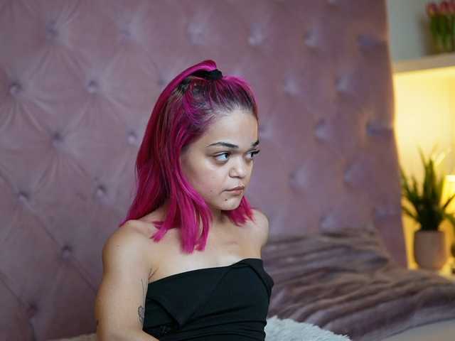 MaiaMini live cam on BongaCams