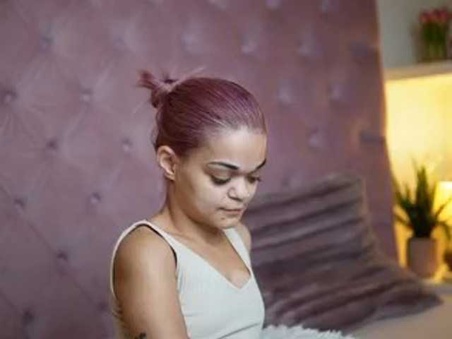 MaiaMini live cam on BongaCams