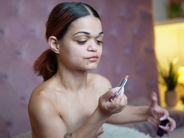 MaiaMini live cam on BongaCams