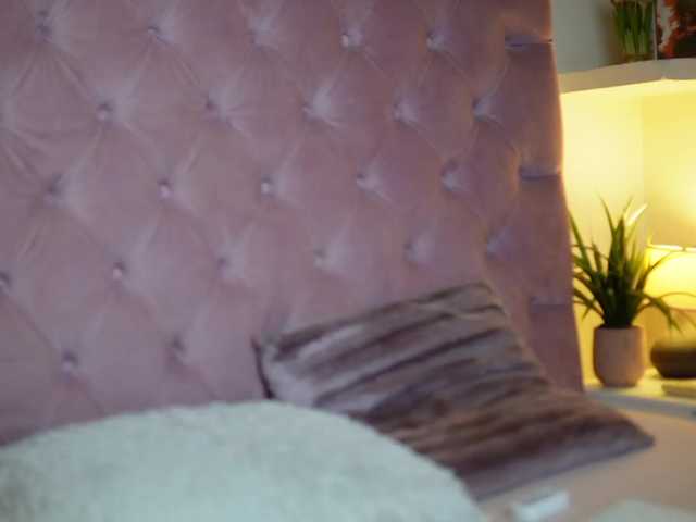 MaiaMini live cam on BongaCams