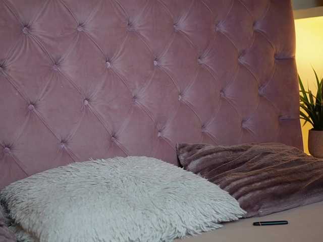 MaiaMini live cam on BongaCams